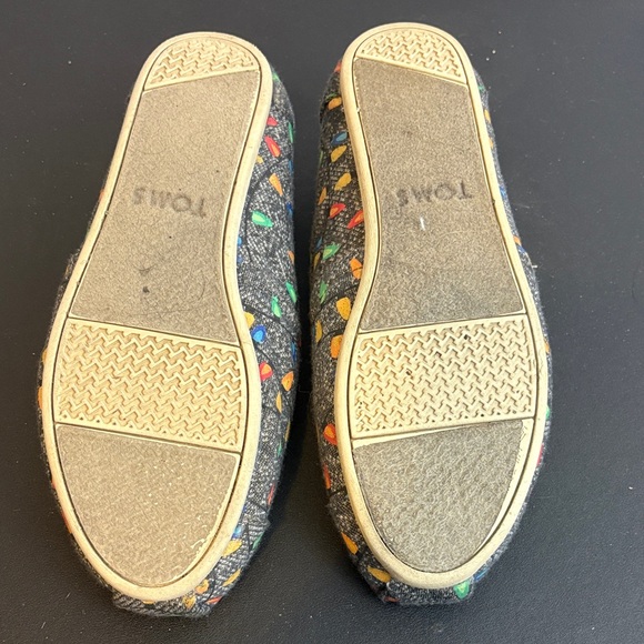 TOMS Warm Colorful Patterned Slippers - Picture 3 of 4